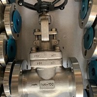 ASTM A182 F51 globe  valve  1 1/2'' 150LB