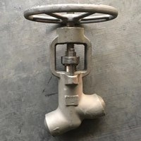 ASTM A182 F22 globe  valve  2'' 2680LB