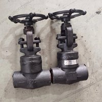 ASTM A182 F22 Welded bonnet globe  valve  3/4''  1500LB